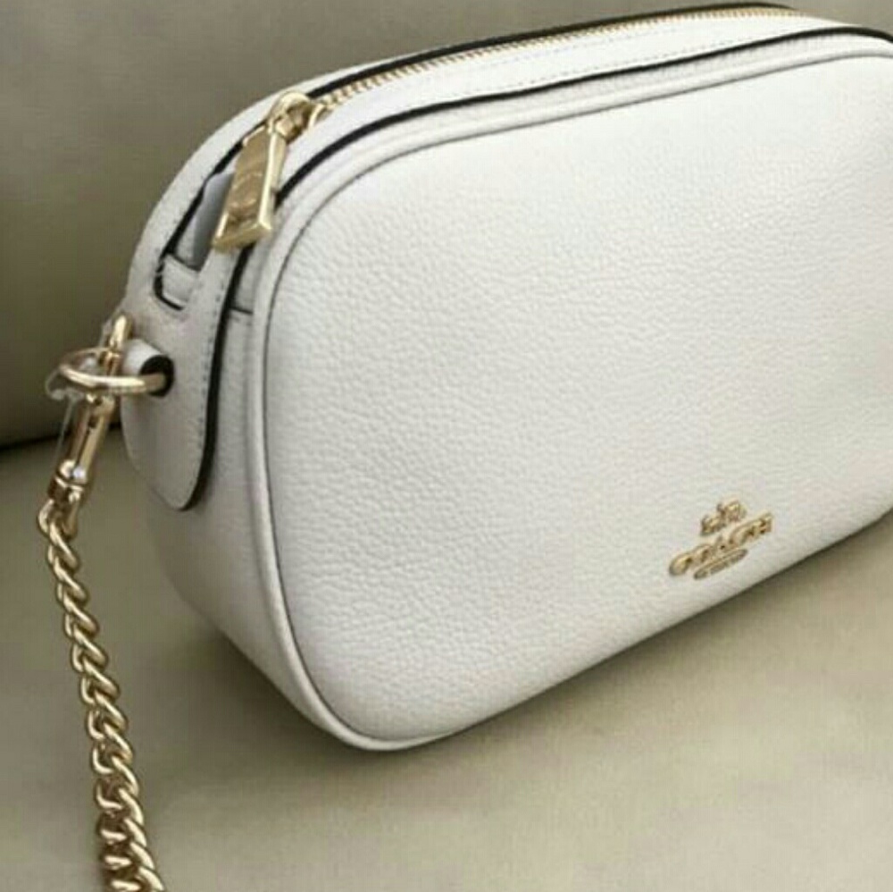 💗COACH CHAIN CROSSBODY/CLUTCH 💗💕  - Picture 3 of 8
